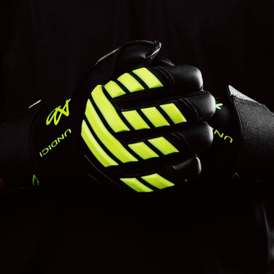 Sarung Tangan Kiper AB1 Undici 2.0 Nero Flash Black Volt AB0080 Sarung Tangan Kiper AB1 Undici 2.0 Nero Flash Black Volt AB0080