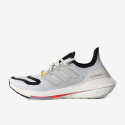 Sepatu Lari Womens Adidas Ultraboost 22 Core White Core White Solar Red GX8017