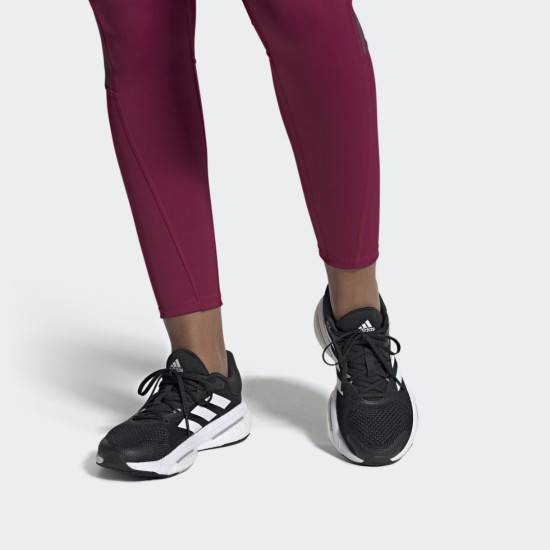 Sepatu Lari Womens Adidas Solar Glide Wide Core Black Ftwr White Grey Six GY4686 Sepatu Lari Womens Adidas Solar Glide Wide Core Black Ftwr White Grey Six GY4686