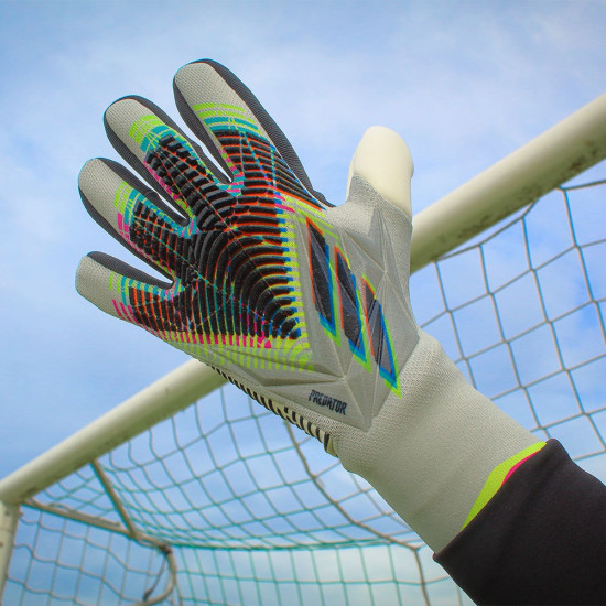 Sarung Tangan Kiper Adidas Predator Pro Promo Silver HM4075 Sarung Tangan Kiper Adidas Predator Pro Promo Silver HM4075
