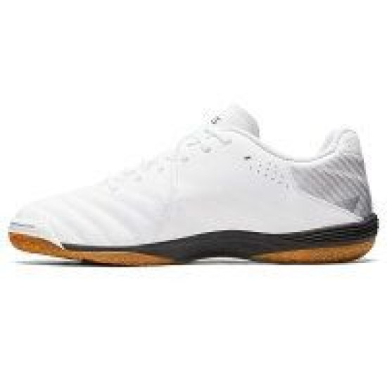 Sepatu Futsal Asics Calcetto WD 9 White Black 1113A037.001