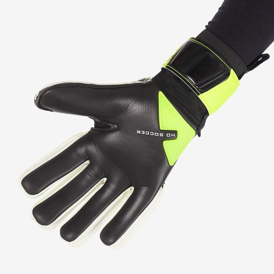 Sarung Tangan Kiper HO One Protek Asteroid Black 52.0046 Sarung Tangan Kiper HO One Protek Asteroid Black 52.0046