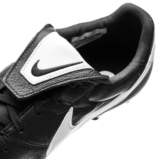 Sepatu Bola Nike Premier II FG Black White 917803-001