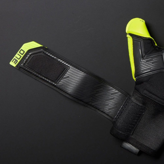 Sarung Tangan Kiper One Apex Hypr Black Fluo GLV-APEX-HYP