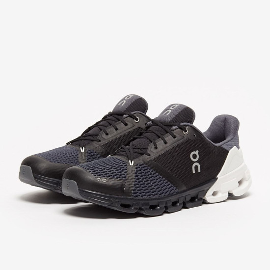 Sepatu Lari On Cloudflyer Black White M21.99631 Sepatu Lari On Cloudflyer Black White M21.99631