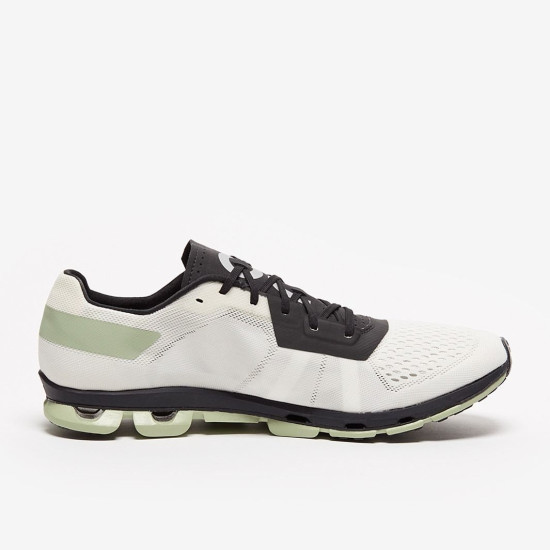 Sepatu Lari On Cloudflash White Black M36.99643 Sepatu Lari On Cloudflash White Black M36.99643