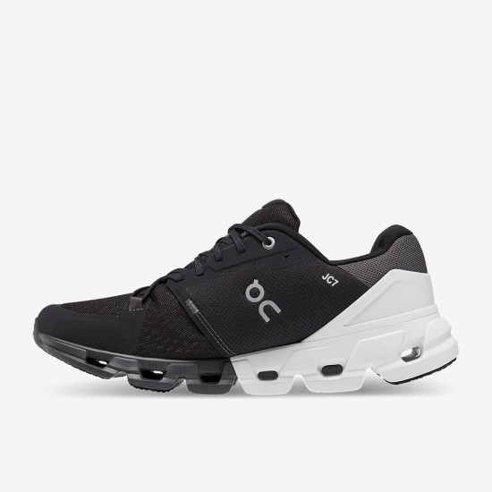 Sepatu Lari On Cloudflyer 4 Wide Black White M81.98664