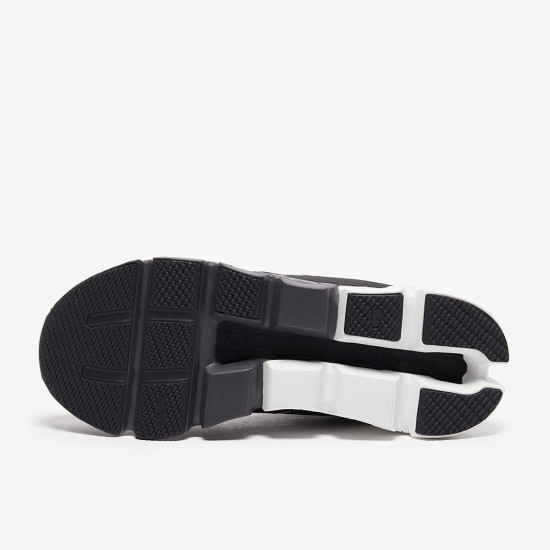 Sepatu Lari On Cloudflyer 4 Wide Black White M81.98664 Sepatu Lari On Cloudflyer 4 Wide Black White M81.98664