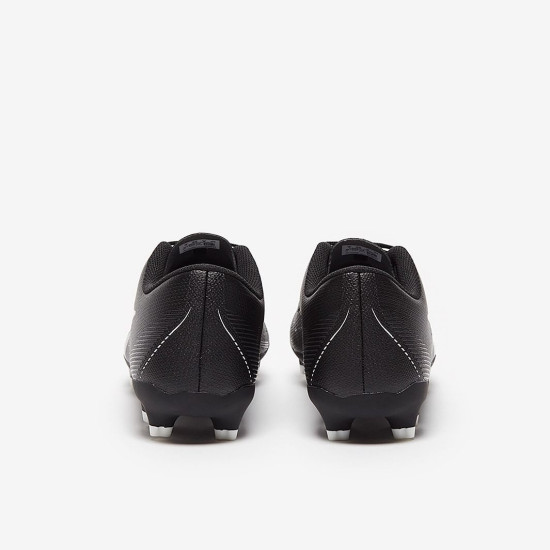 Sepatu Bola Puma Ultra Play FG/AG Puma Black Puma White 10722402 Sepatu Bola Puma Ultra Play FG/AG Puma Black Puma White 10722402
