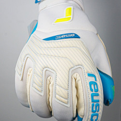 Sarung Tangan Kiper Reusch Attrakt Aqua Windproof Ortho Tec White Aqua Blue 52704581111