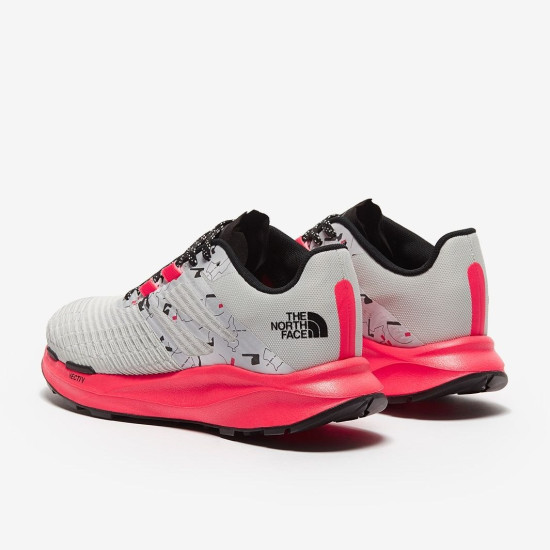 Sepatu Lari The North Face Vectiv Eminus White Trail Marker Print Brilliant Coral NF0A4OAW6771